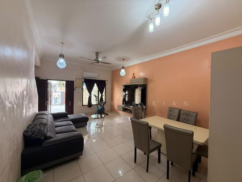 Rumah Teres 2-Tingkat untuk Disewa di Bandar Damai Perdana (Cheras) - Chin Nyuk Kian - Living Room - PropertyGuru.com.my