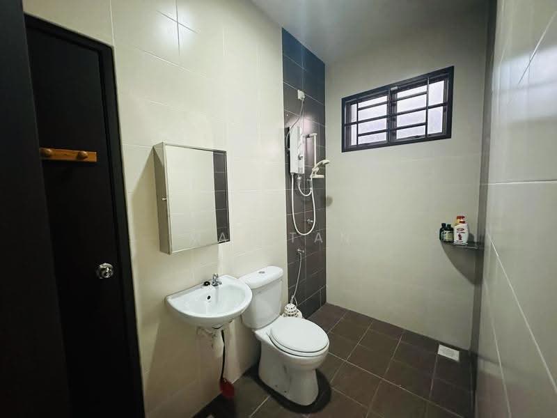 Rumah Teres 2-Tingkat untuk Dijual di Taman Pelangi (Kluang) - May Tan - PropertyGuru.com.my