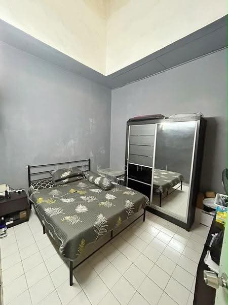 Rumah Teres 1-Tingkat untuk Dijual di Taman Anggerik (Tampoi) - Jack Chai - Bedroom - PropertyGuru.com.my