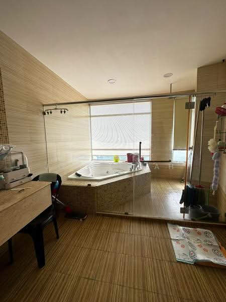 Kondominium untuk Dijual di The View Condominium - John Cheah - Bathroom - PropertyGuru.com.my