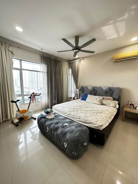 Kondominium untuk Dijual di The View Condominium - John Cheah - Bedroom - PropertyGuru.com.my