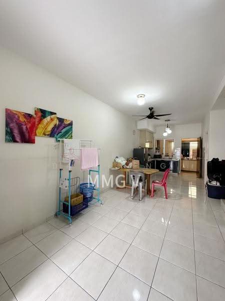 2-storey Terraced House for Sale in Setia Indah (Setia Alam) - Darren Ng - Living Room - PropertyGuru.com.my