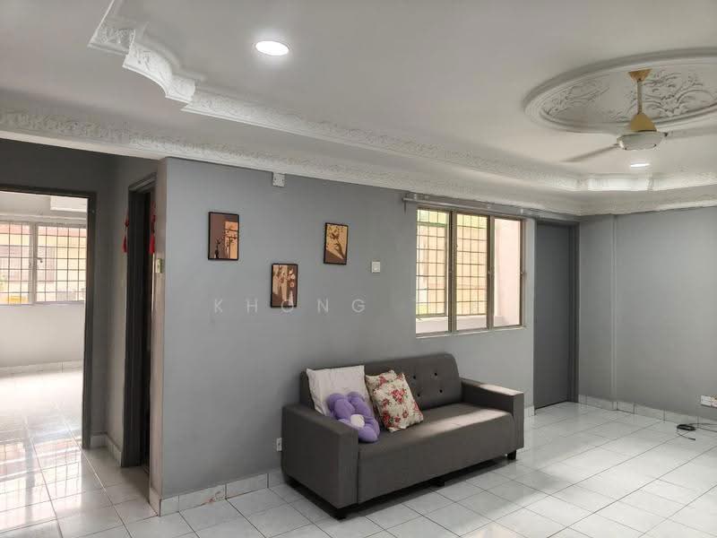 Apartment for Rent at Pangsapuri Sri Kemuning - Khong T.K - Living Area - PropertyGuru.com.my