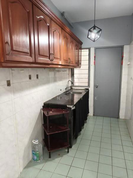 Apartment for Rent at Pangsapuri Sri Kemuning - Khong T.K - Kitchen - PropertyGuru.com.my