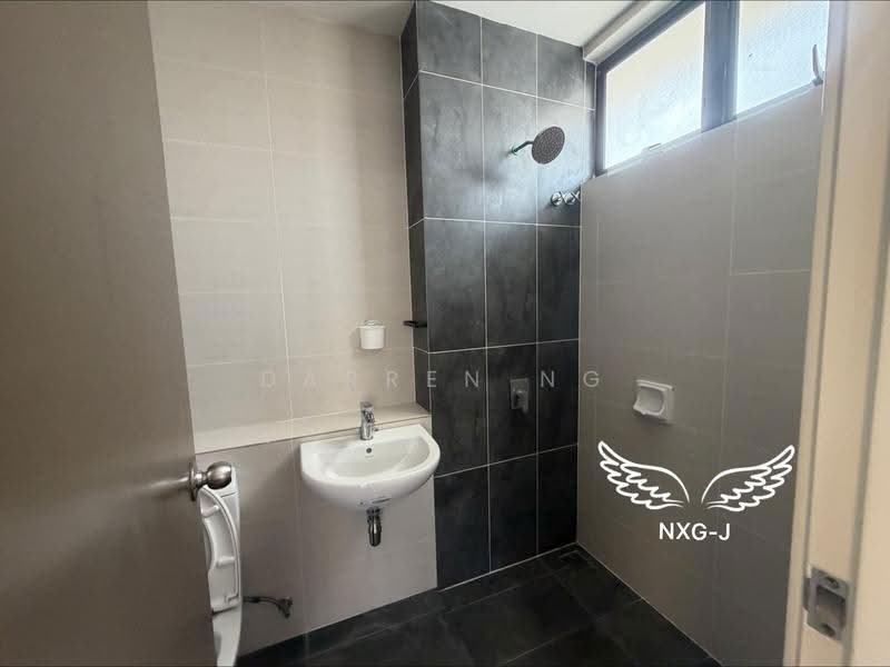 3-storey Terraced House for Sale in Shah Alam (Selangor) - Darren Ng - Bathroom - PropertyGuru.com.my