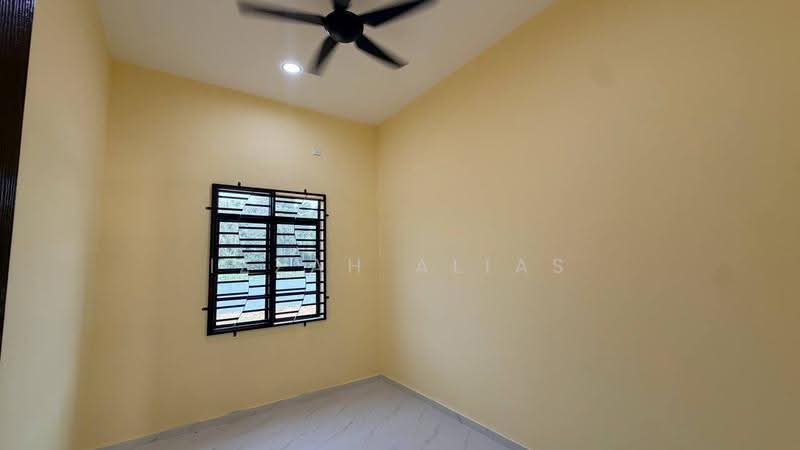 Bungalow House for Sale in Kampung Nyior (Kuala Paka) - Izzah Alias - Interior - PropertyGuru.com.my