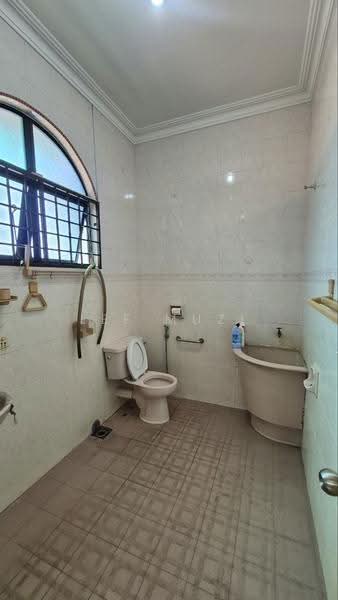 2-storey Terraced House for Sale in Ipoh Garden (Ipoh) - Lee Muzi - Bathroom - PropertyGuru.com.my