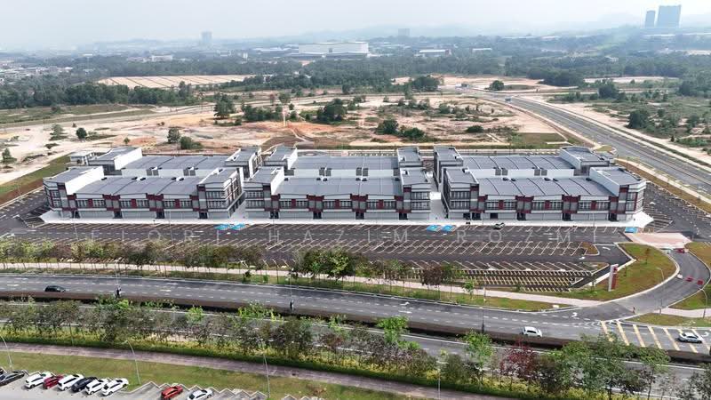 Shop / Office for Rent in Seksyen U16 (Shah Alam) - Fiqri Hazim Rozmi - Exterior - PropertyGuru.com.my