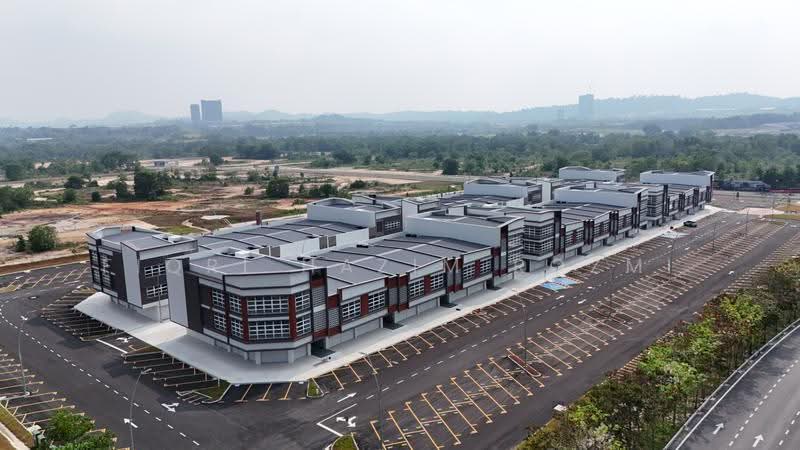 Shop / Office for Rent in Seksyen U16 (Shah Alam) - Fiqri Hazim Rozmi - Exterior - PropertyGuru.com.my