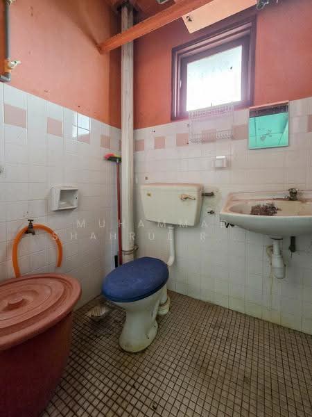 Apartment for Sale at Apartment Ros - Muhammad Shahrul Ridhwan Mehamad Nasir - Bathroom - PropertyGuru.com.my