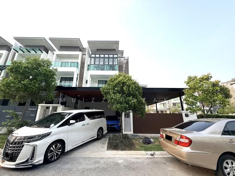 2.5-storey Terraced House for Sale in Nusaputra Timur (Puchong) - Muizz Razak - PropertyGuru.com.my