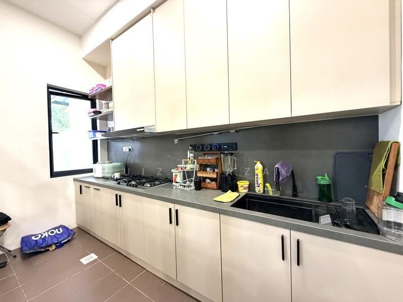2.5-storey Terraced House for Sale in Nusaputra Timur (Puchong) - Muizz Razak - PropertyGuru.com.my