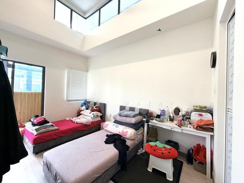 2.5-storey Terraced House for Sale in Nusaputra Timur (Puchong) - Muizz Razak - PropertyGuru.com.my