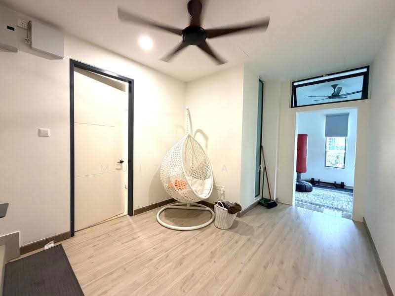 2.5-storey Terraced House for Sale in Nusaputra Timur (Puchong) - Muizz Razak - PropertyGuru.com.my