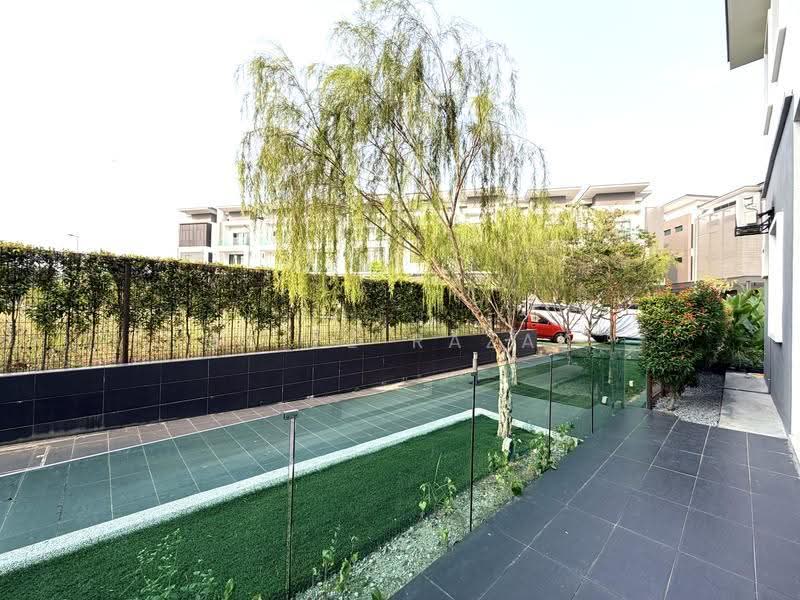 2.5-storey Terraced House for Sale in Nusaputra Timur (Puchong) - Muizz Razak - PropertyGuru.com.my