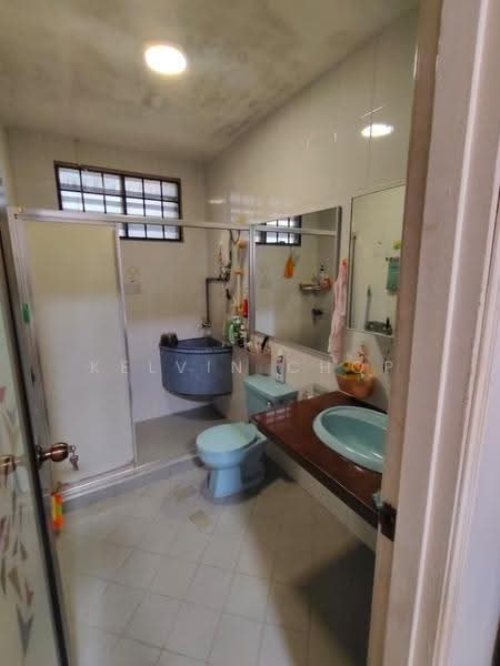 2-storey Terraced House for Sale in Taman Johor Jaya (Johor Bahru) - Kelvin Chop - Bathroom - PropertyGuru.com.my