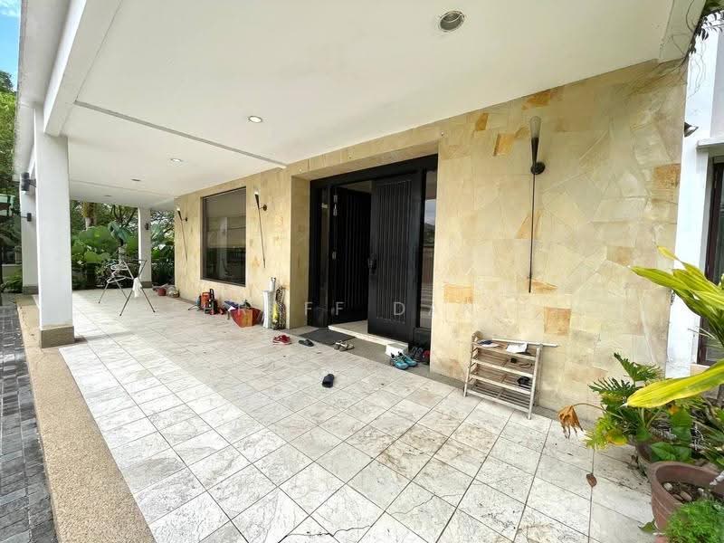 Rumah Banglo untuk Dijual di Kayangan Heights (Shah Alam) - Ashraff Daniel - Entrance - PropertyGuru.com.my