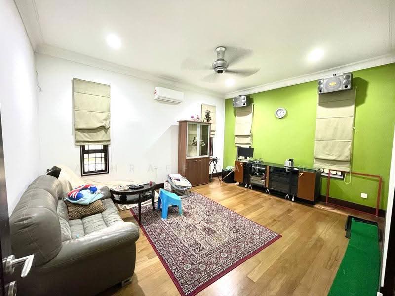 Rumah Banglo untuk Dijual di Kayangan Heights (Shah Alam) - Ashraff Daniel - Living Room - PropertyGuru.com.my