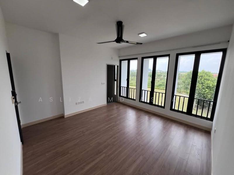 2-storey Terraced House for Rent in Elmina (Shah Alam) - Asliza Md Asrar - Living Room - PropertyGuru.com.my