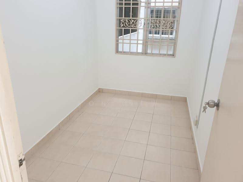 Apartment for Sale at Serdang Villa Apartment - Ron Liew - PropertyGuru.com.my