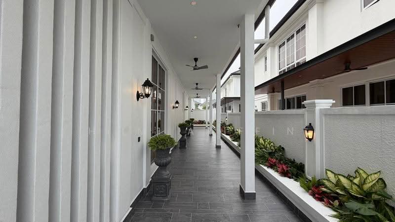 Rumah Banglo untuk Dijual di Eco Majestic (Semenyih) - Hilmi Ariffin - Corridor - PropertyGuru.com.my