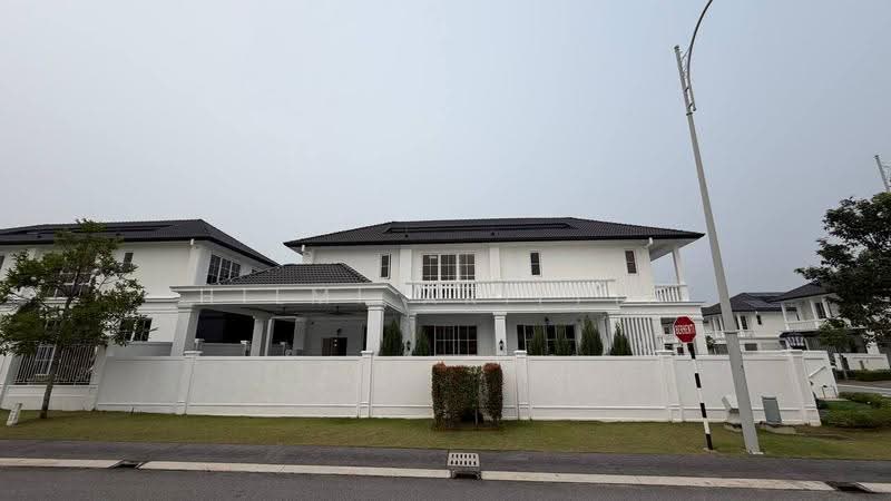 Rumah Banglo untuk Dijual di Eco Majestic (Semenyih) - Hilmi Ariffin - Exterior - PropertyGuru.com.my