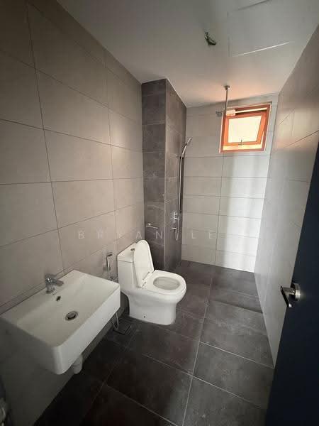Kediaman Servis untuk Dijual di JRK Convena - Bryan Lee - Bathroom - PropertyGuru.com.my