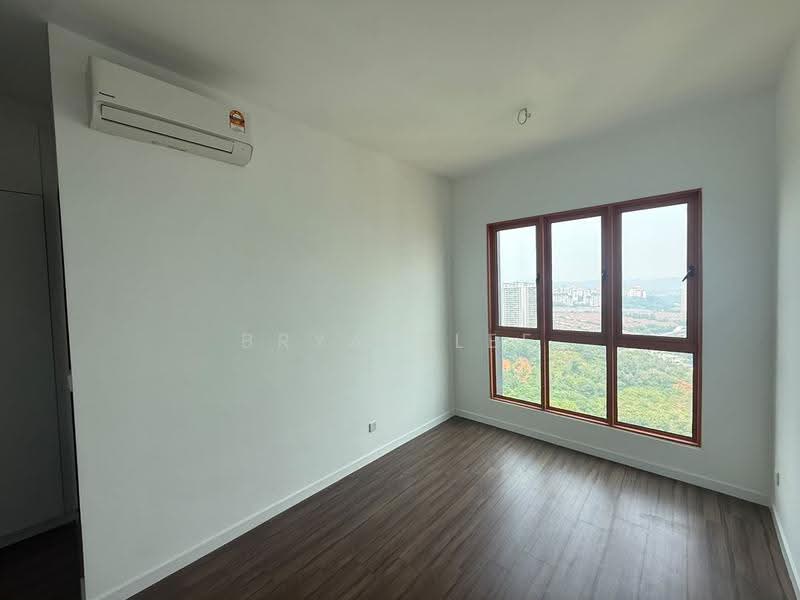 Kediaman Servis untuk Dijual di JRK Convena - Bryan Lee - Bedroom - PropertyGuru.com.my