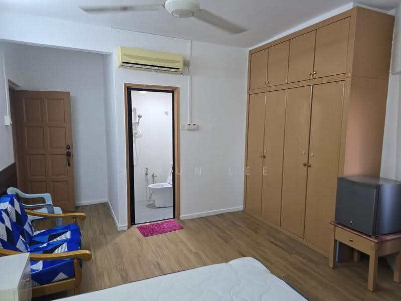 Kondominium untuk Disewa di Indah Villa Condominium - Shaun Lee - Bathroom - PropertyGuru.com.my