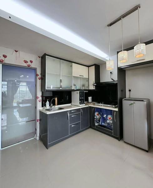Apartment for Rent at Lake View Suites - SJ CHAN - PropertyGuru.com.my