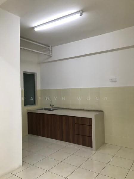 Apartment for Sale at Green Suria @ Bandar Tun Hussein Onn - Kaeryn Wong - Kitchen - PropertyGuru.com.my
