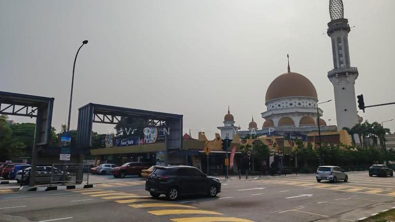 Shop for Rent in Klang (Selangor) - Yvonne Yap - Exterior - PropertyGuru.com.my