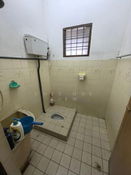 Terraced House for Sale in Ipoh (Perak) - Chee Hoe Kiew - Bathroom - PropertyGuru.com.my
