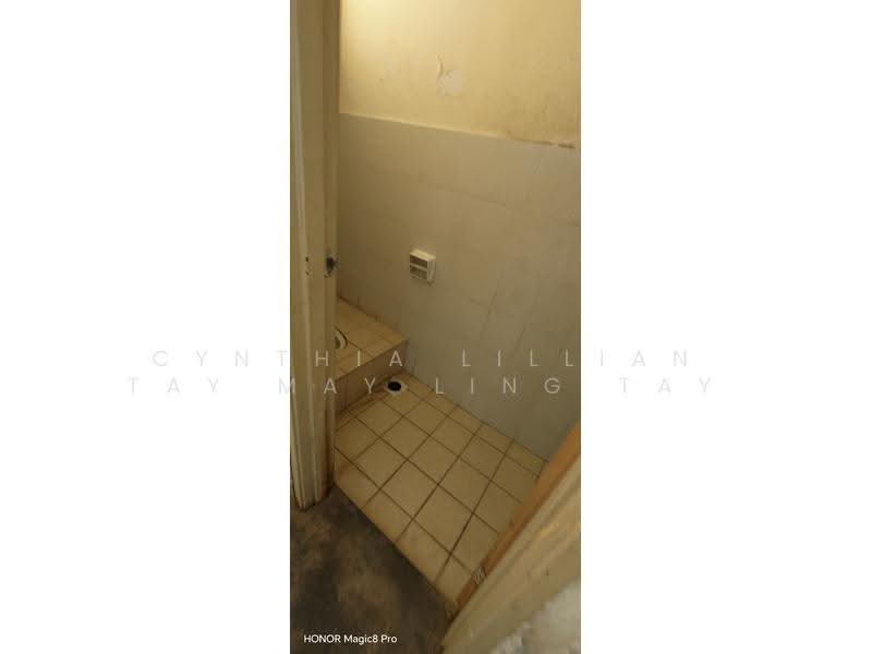 Kedai / Pejabat untuk Dijual di Seremban 2 (Negeri Sembilan) - Cynthia Lillian Tay May Ling Tay - Bathroom - PropertyGuru.com.my