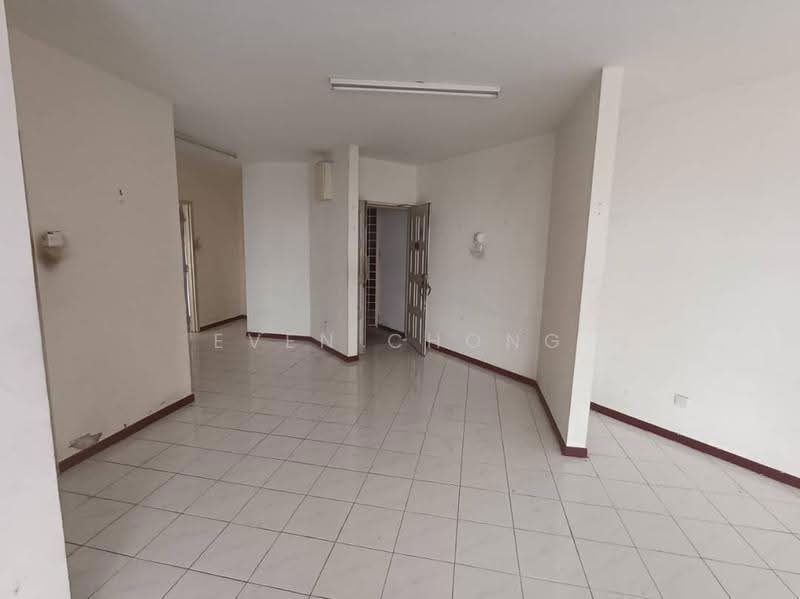 Kondominium untuk Dijual di Venice Hill - Even Chong - Living Room - PropertyGuru.com.my