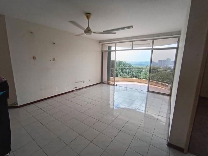 Kondominium untuk Dijual di Venice Hill - Even Chong - Living Room - PropertyGuru.com.my