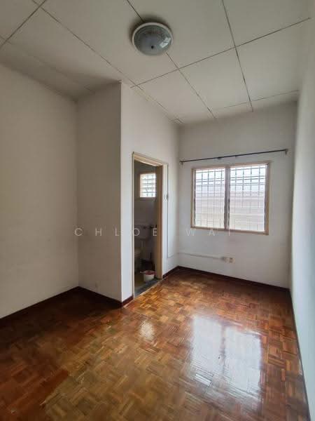 2-storey Terraced House for Sale in Taman Puncak Jalil (Seri Kembangan) - Chloe Wai - Bathroom - PropertyGuru.com.my