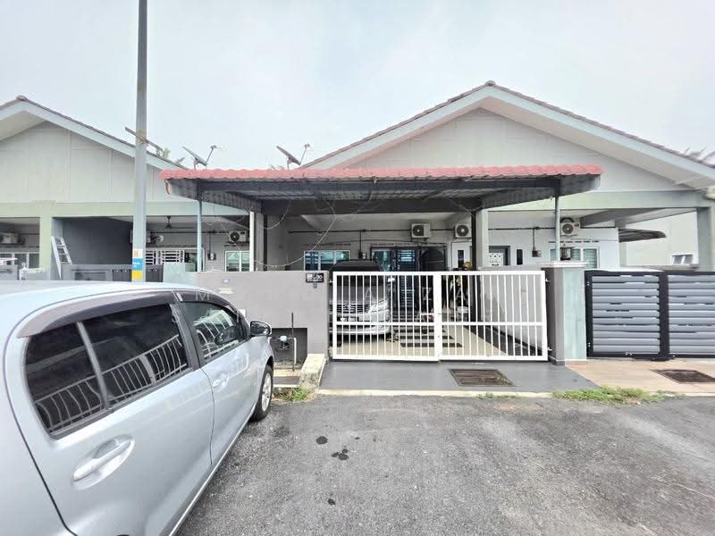 Rumah Teres untuk Dijual di Kampung Batu 9 Kebun Baru (Telok Panglima Garang) - Mohd Aizat Saiful Bahri - Exterior - PropertyGuru.com.my