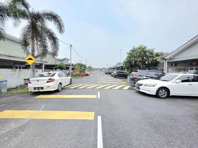 Rumah Teres untuk Dijual di Kampung Batu 9 Kebun Baru (Telok Panglima Garang) - Mohd Aizat Saiful Bahri - PropertyGuru.com.my