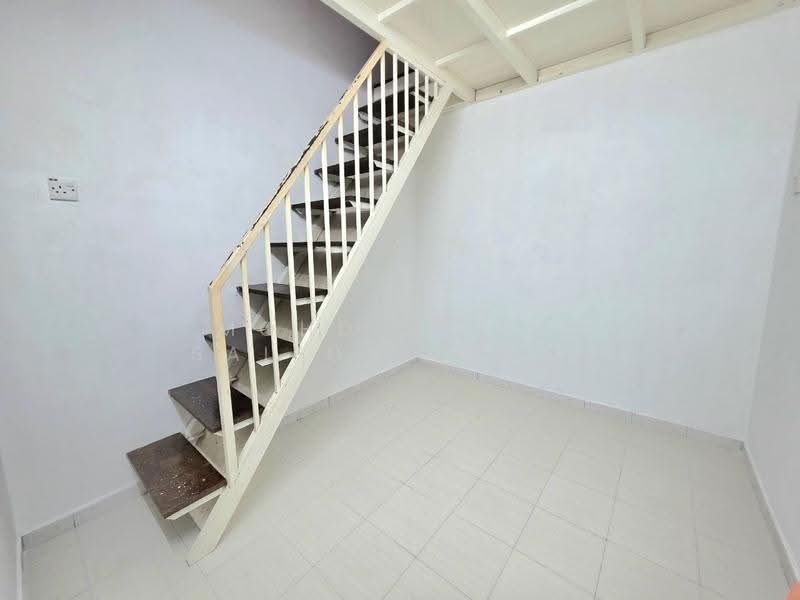 Rumah Teres untuk Dijual di Kampung Batu 9 Kebun Baru (Telok Panglima Garang) - Mohd Aizat Saiful Bahri - Interior - PropertyGuru.com.my