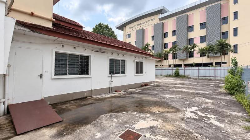 Semi-Detached House for Sale in Jalan Padang Victoria (George Town) - Daphne Khor - PropertyGuru.com.my