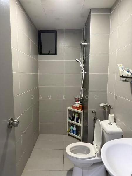 Kondominium untuk Dijual di Mizumi Residences - Camie Hoo - Bathroom - PropertyGuru.com.my