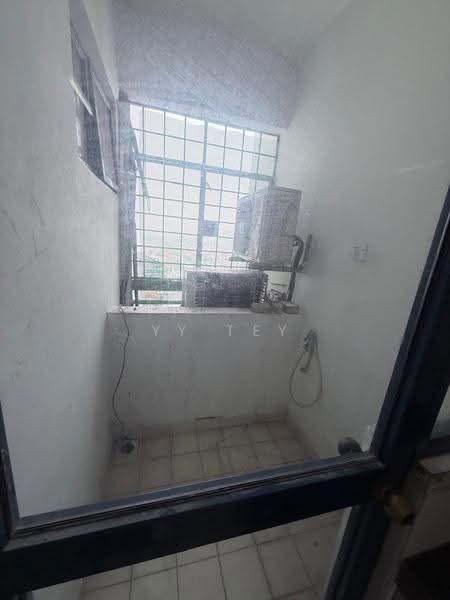 Apartment for Rent at Aster Court - YY Tey - Balcony - PropertyGuru.com.my