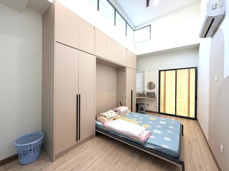 2.5-storey Terraced House for Sale in Taman Nusaputra Timur (Puchong) - Zarema Kulbuzheva - Bedroom - PropertyGuru.com.my