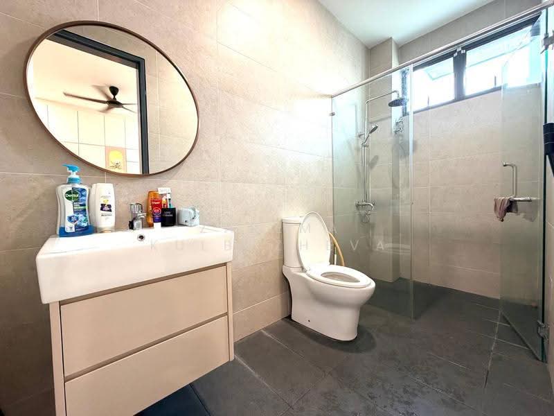 2.5-storey Terraced House for Sale in Taman Nusaputra Timur (Puchong) - Zarema Kulbuzheva - Bathroom - PropertyGuru.com.my