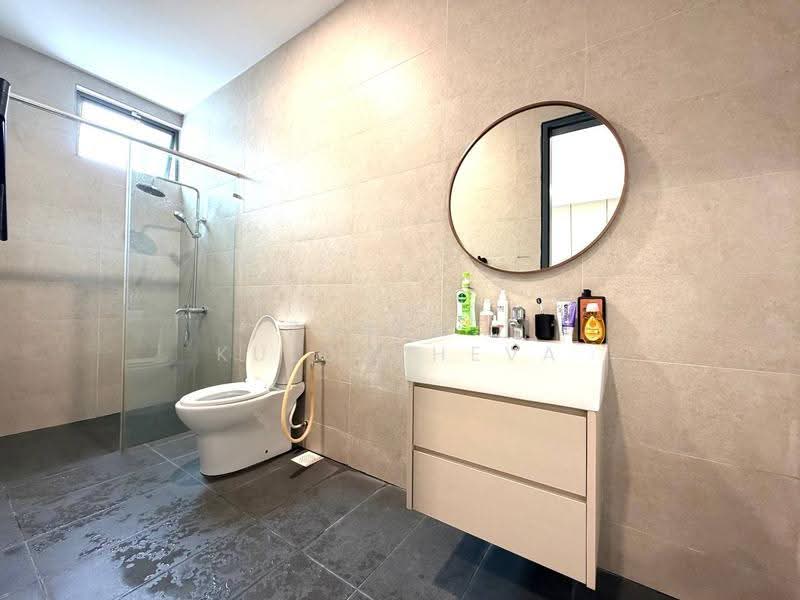2.5-storey Terraced House for Sale in Taman Nusaputra Timur (Puchong) - Zarema Kulbuzheva - Bathroom - PropertyGuru.com.my