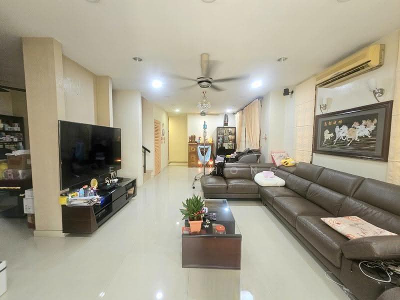 Semi-Detached House for Sale in Cheras (Selangor) - Elly Chong - Living Room - PropertyGuru.com.my