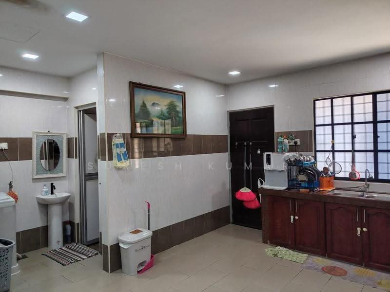 Rumah Teres 2-Tingkat untuk Dijual di Taman Medan Baru (Petaling Jaya) - Suresh Kumar - Kitchen - PropertyGuru.com.my
