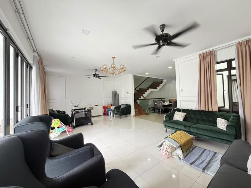Vila Berkembar untuk Dijual di Taman Melawati (Ulu Kelang) - Mohd Aizat Saiful Bahri - Living Room - PropertyGuru.com.my