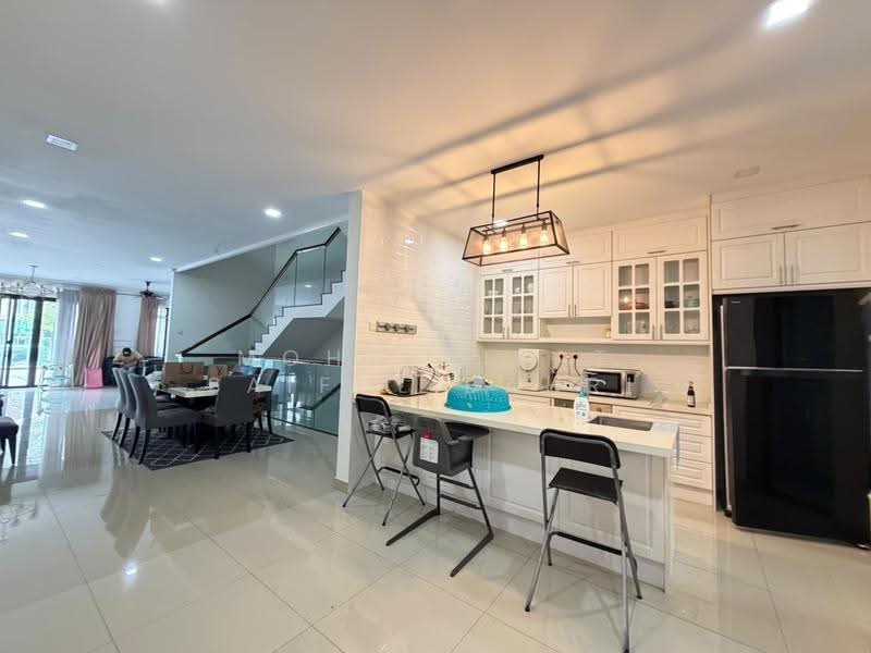 Vila Berkembar untuk Dijual di Taman Melawati (Ulu Kelang) - Mohd Aizat Saiful Bahri - Kitchen - PropertyGuru.com.my